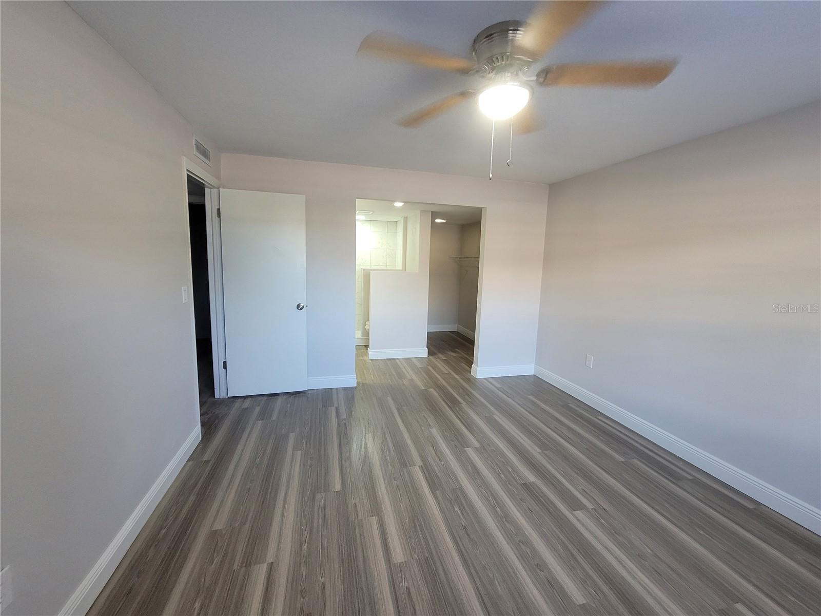 Image 25 of 46 For 1160 Calle Del Norte  A