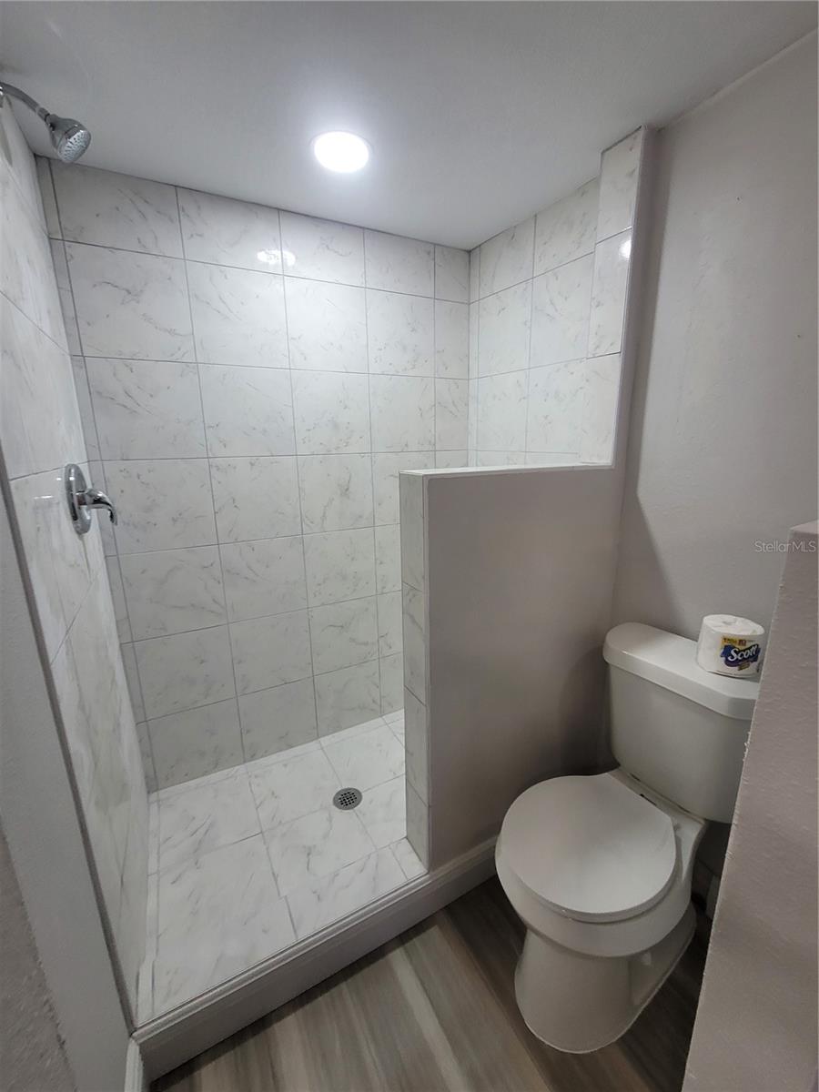 Image 30 of 46 For 1160 Calle Del Norte  A