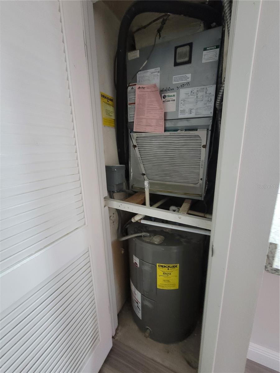 Image 35 of 46 For 1160 Calle Del Norte  A