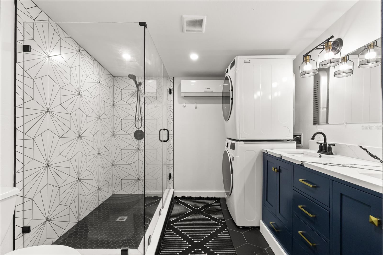 Image 20 of 37 For 5611 Sheridan Road