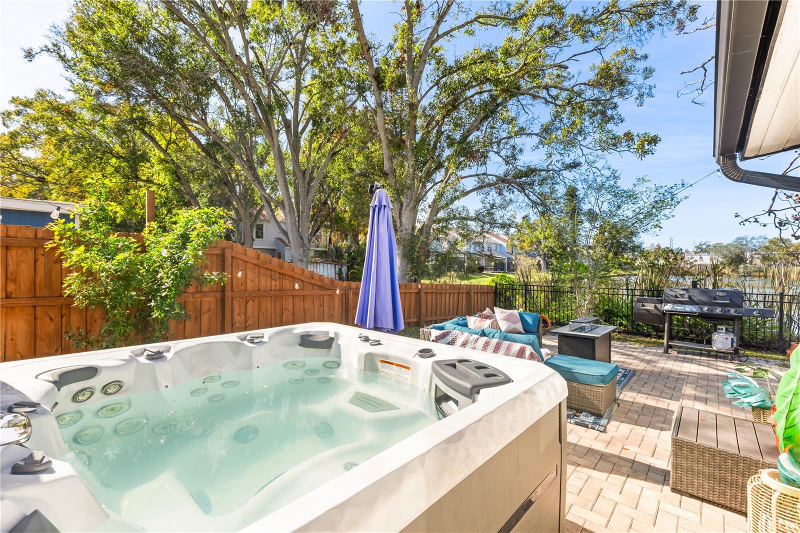 Image 28 of 37 For 5611 Sheridan Road