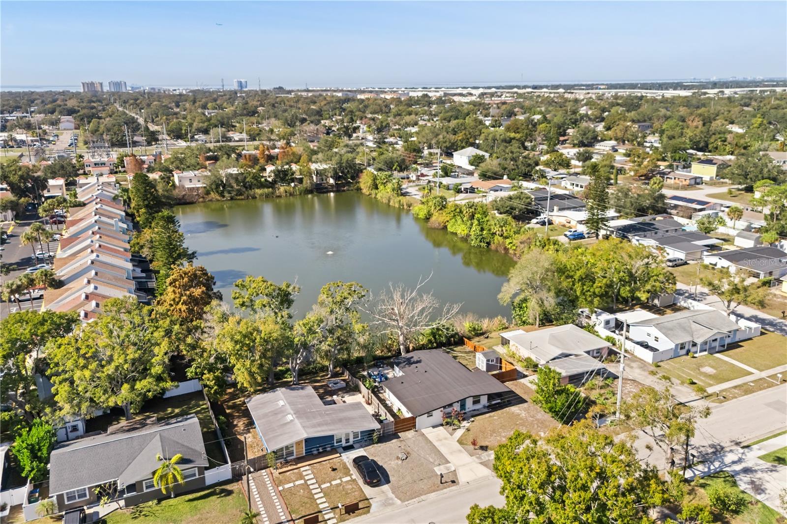 Image 36 of 37 For 5611 Sheridan Road