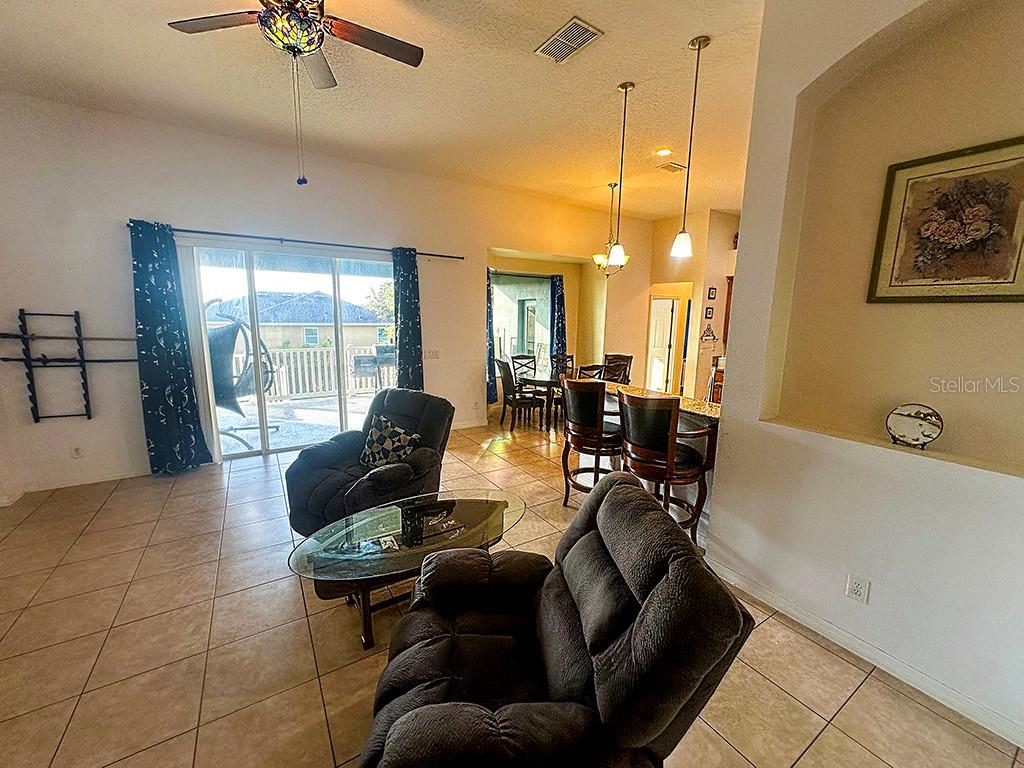 Image 13 of 15 For 728 Longford Loop