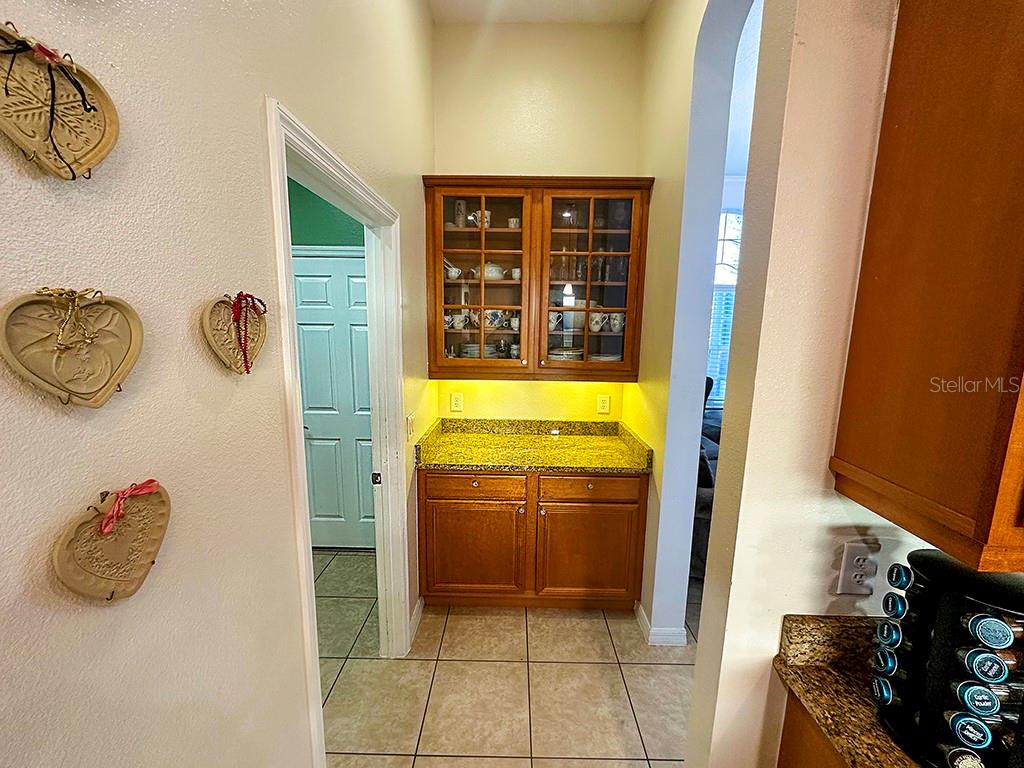 Image 4 of 15 For 728 Longford Loop