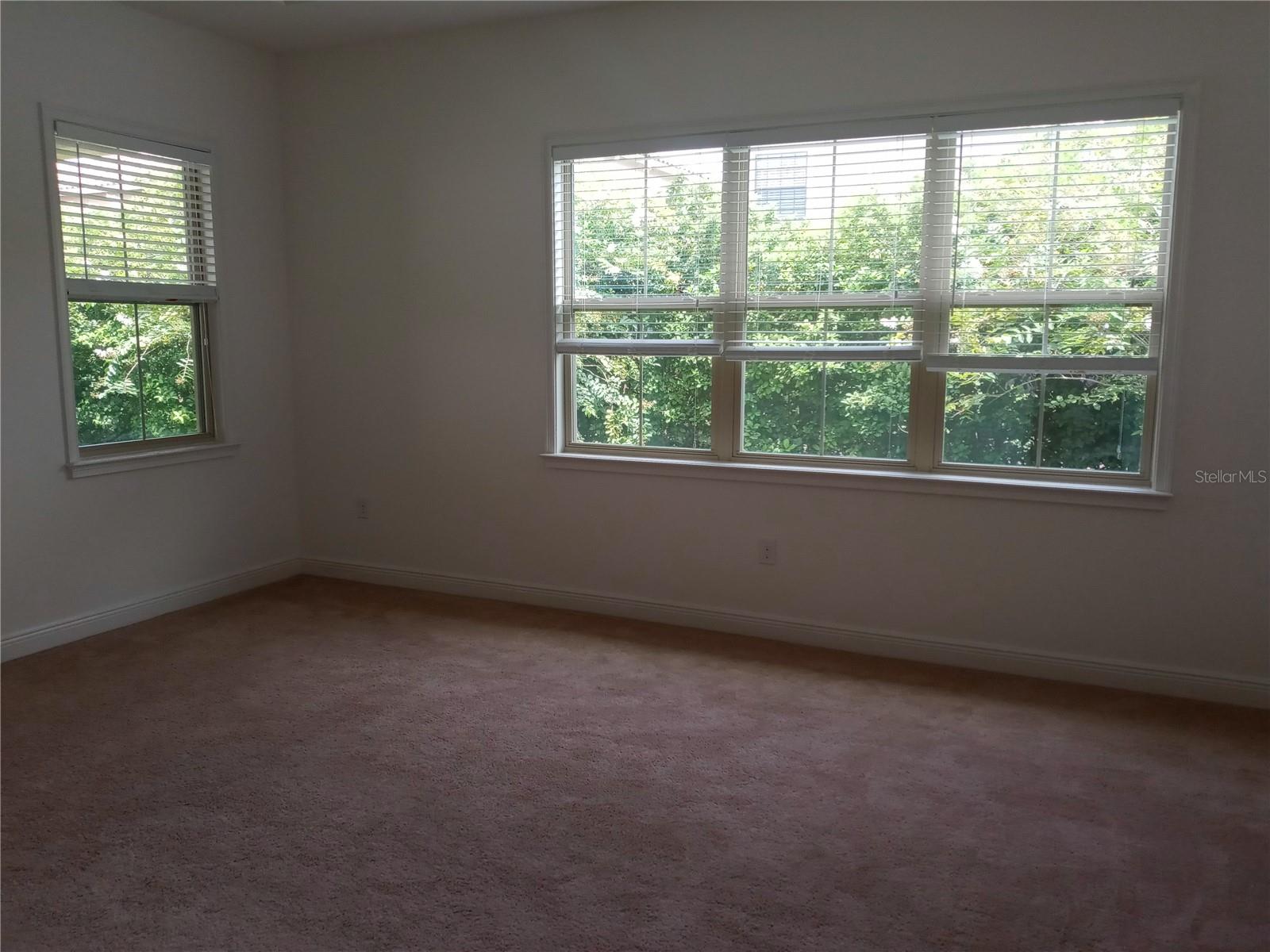 Image 13 of 37 For 9894 Mere Parkway