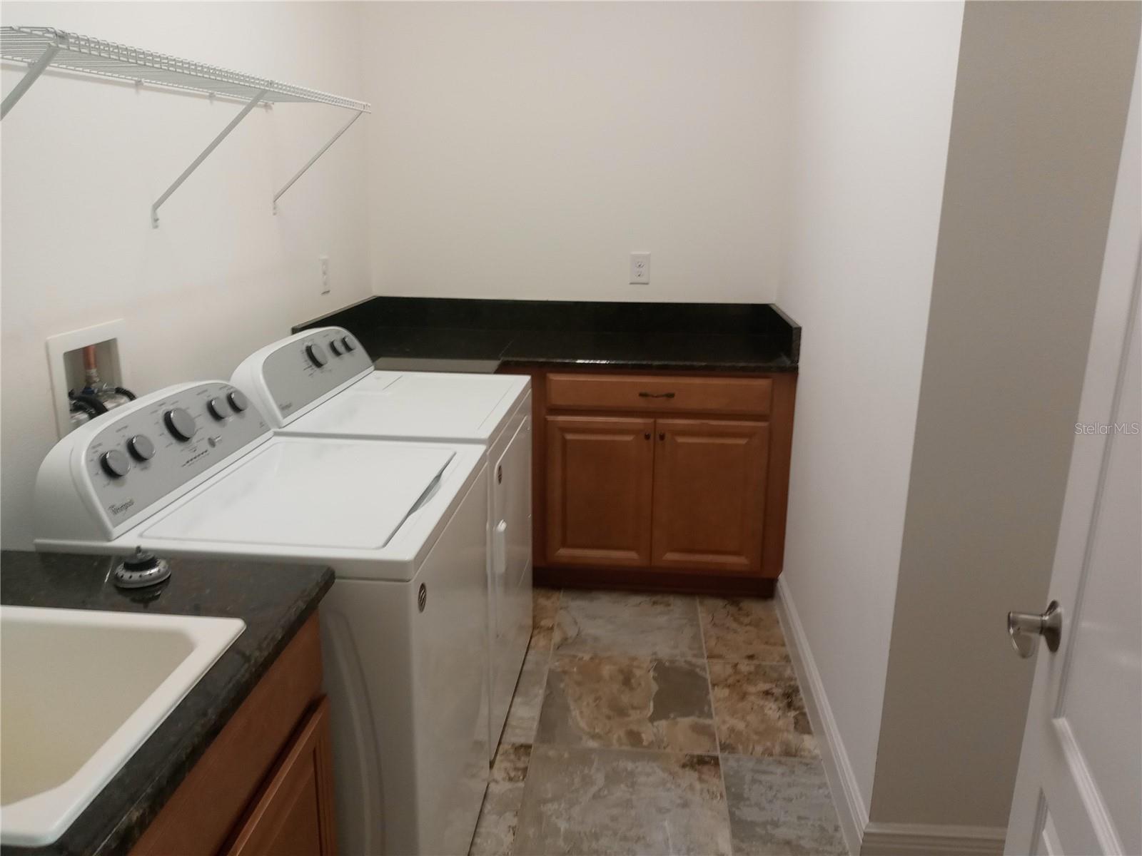 Image 24 of 37 For 9894 Mere Parkway