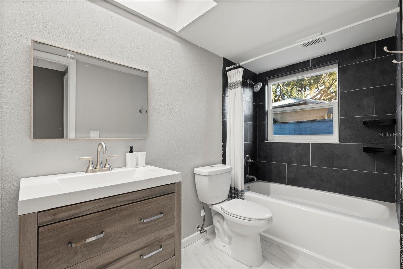 Image 19 of 31 For 5548 Kingswood Drive