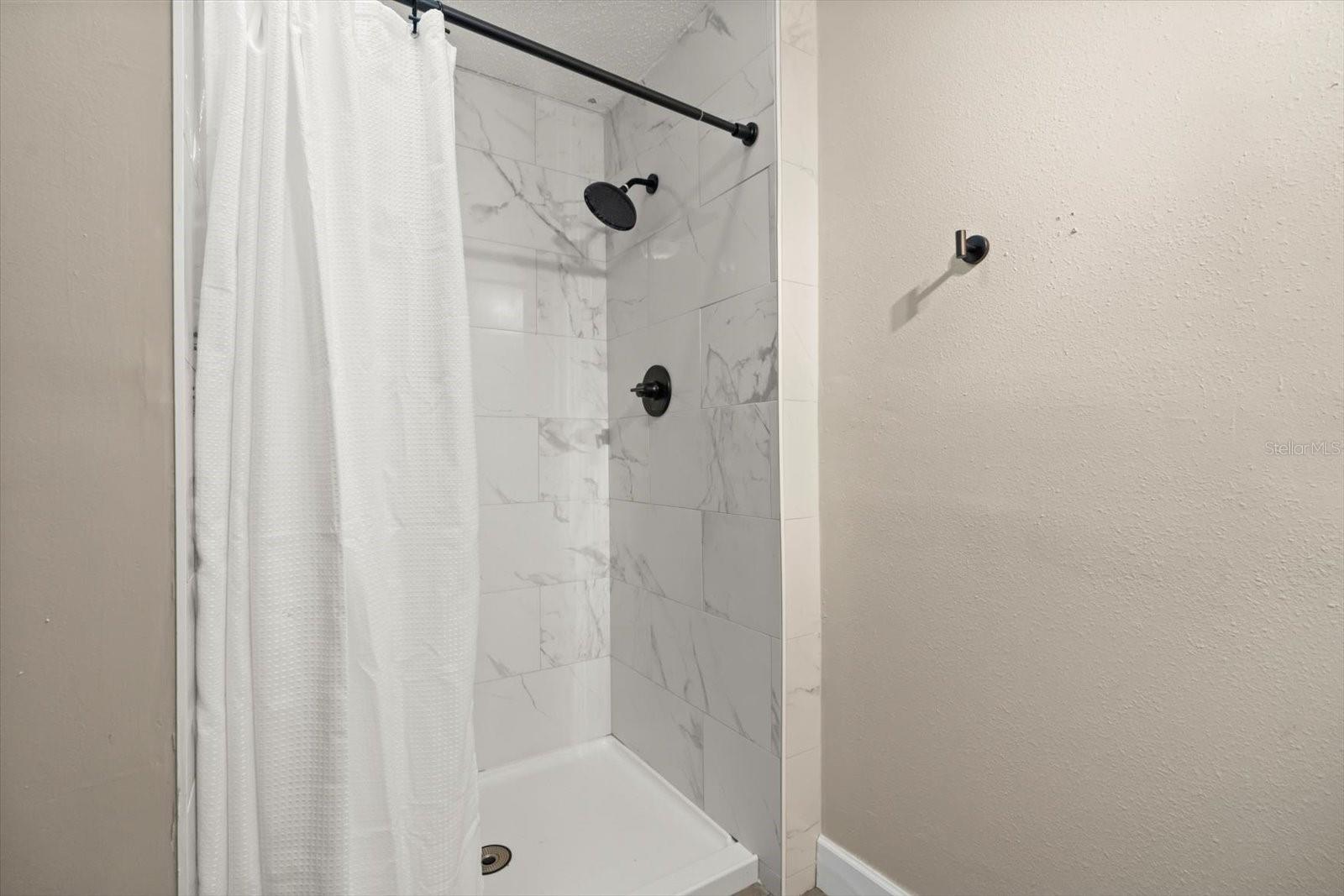 Image 23 of 31 For 5548 Kingswood Drive