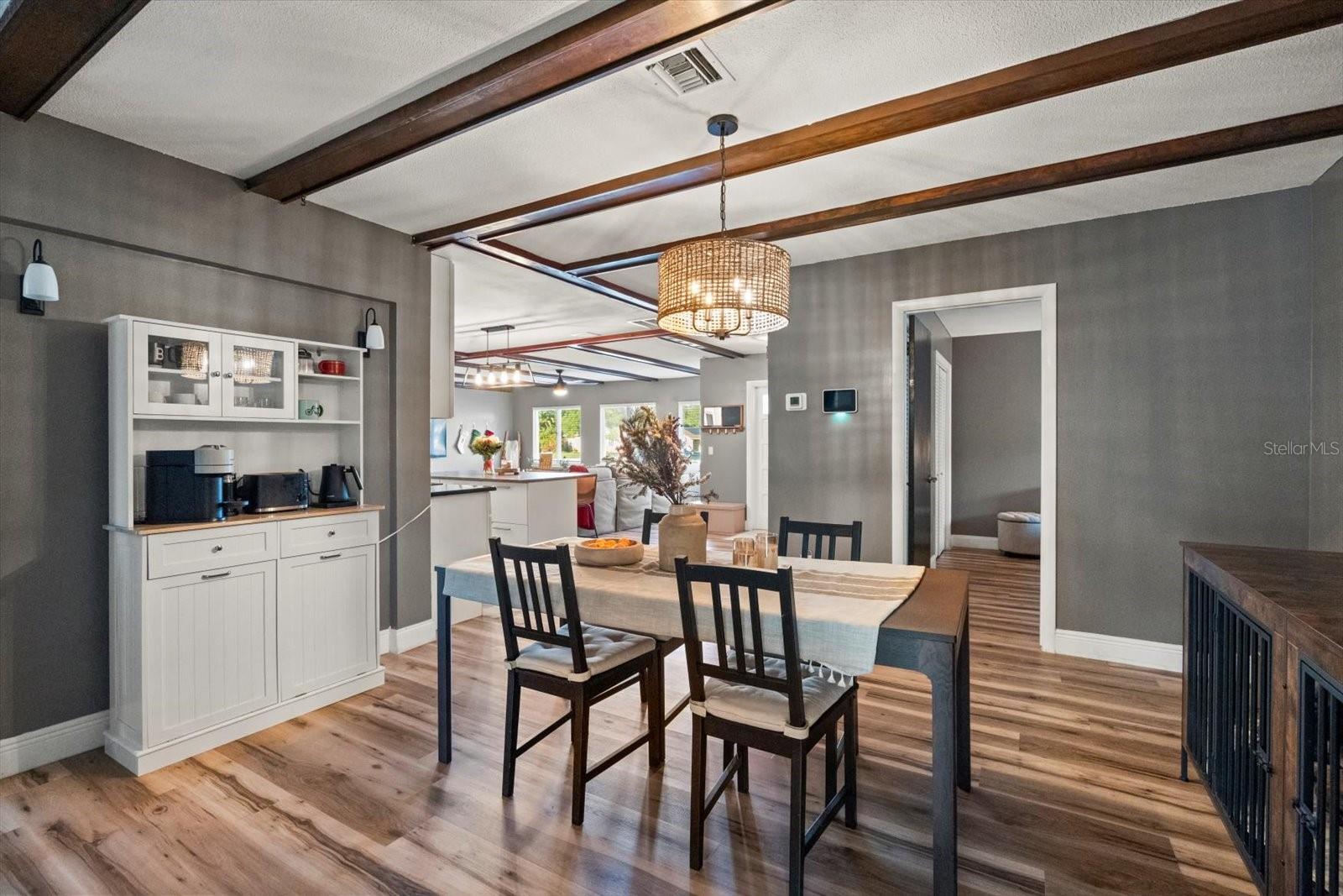 Image 5 of 31 For 5548 Kingswood Drive