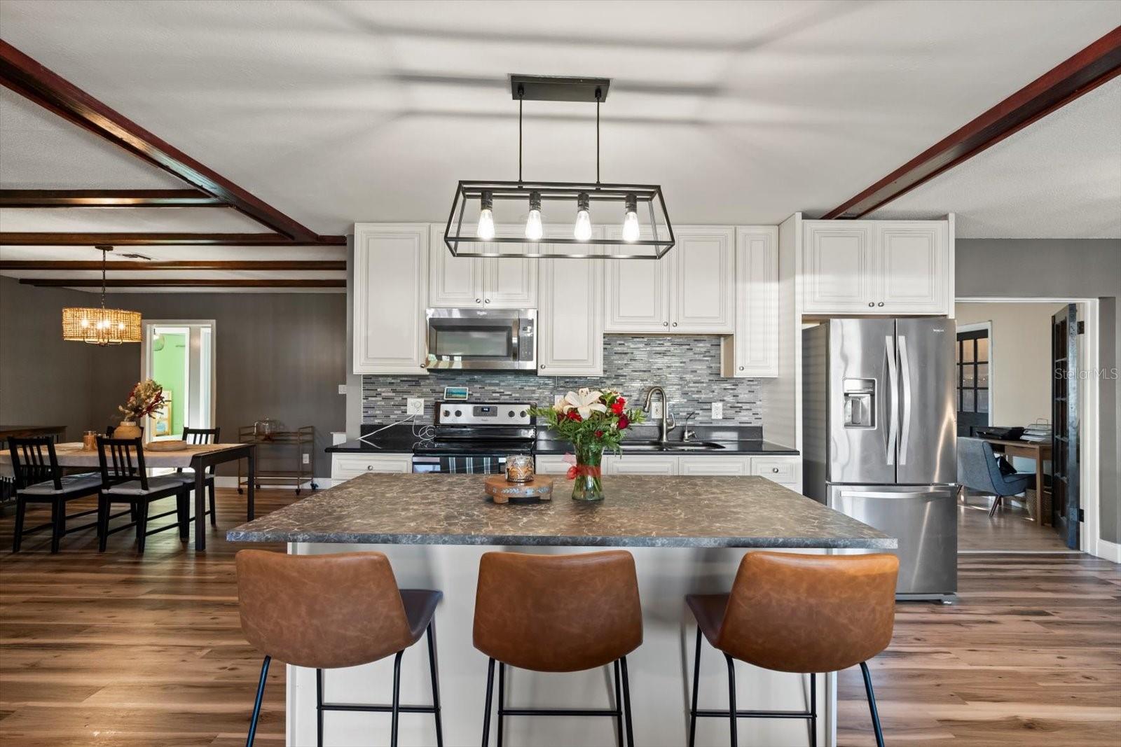 Image 8 of 31 For 5548 Kingswood Drive