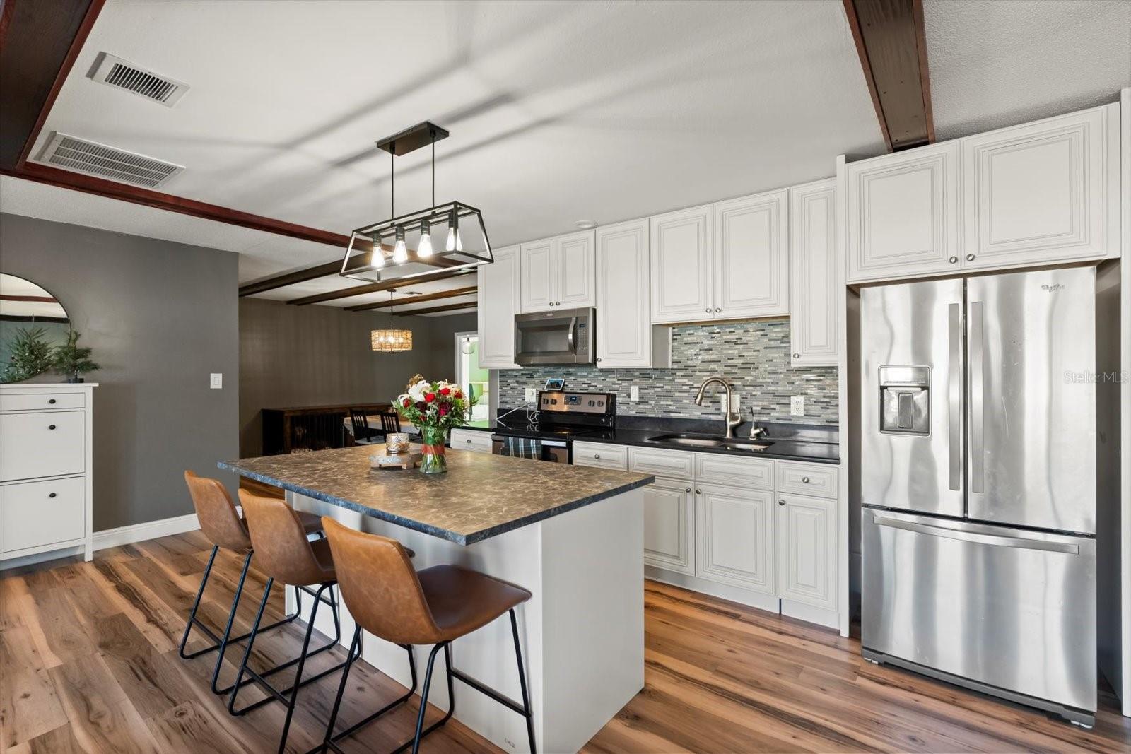 Image 9 of 31 For 5548 Kingswood Drive