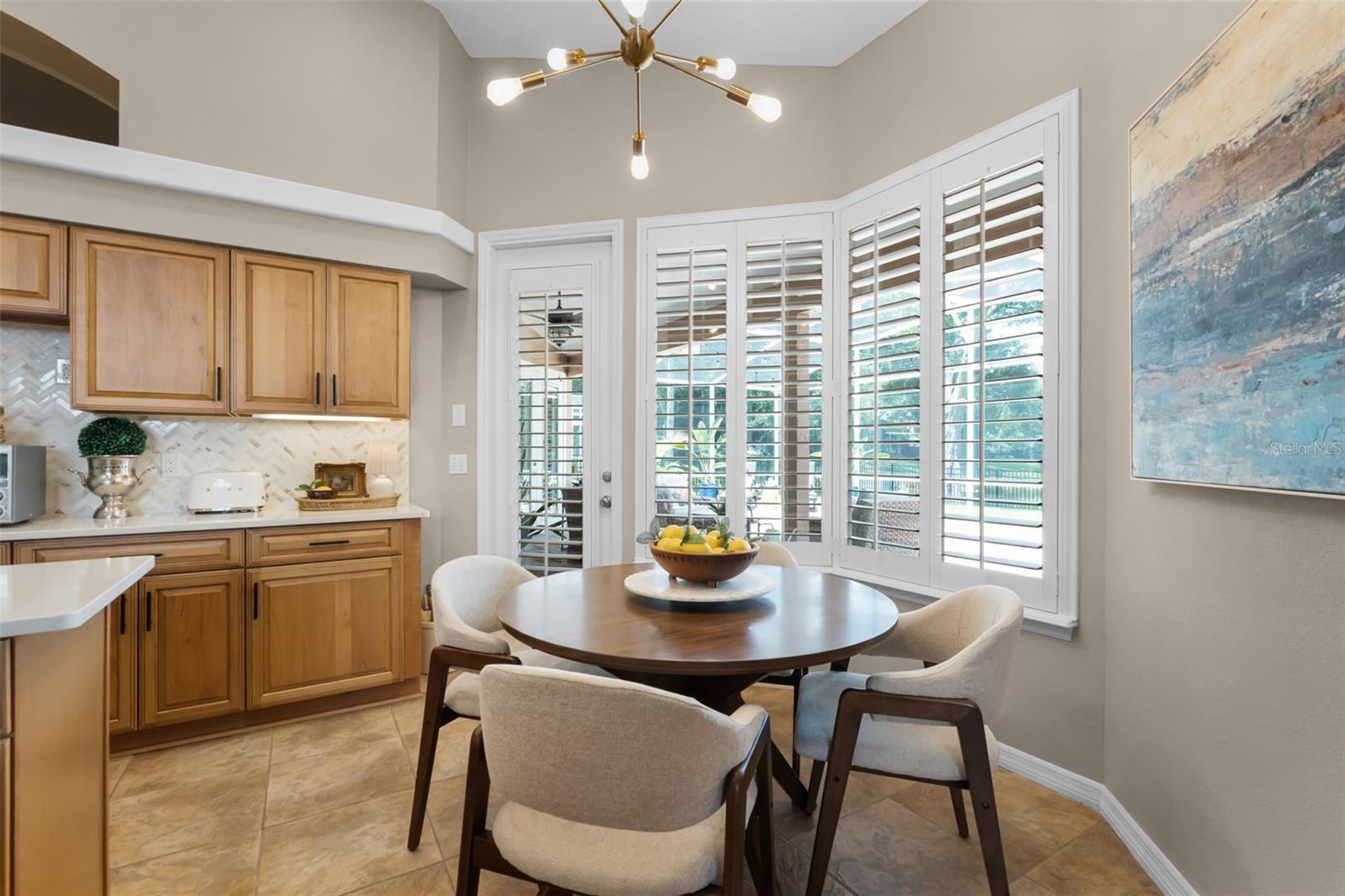 Image 17 of 78 For 174 Promenade Circle