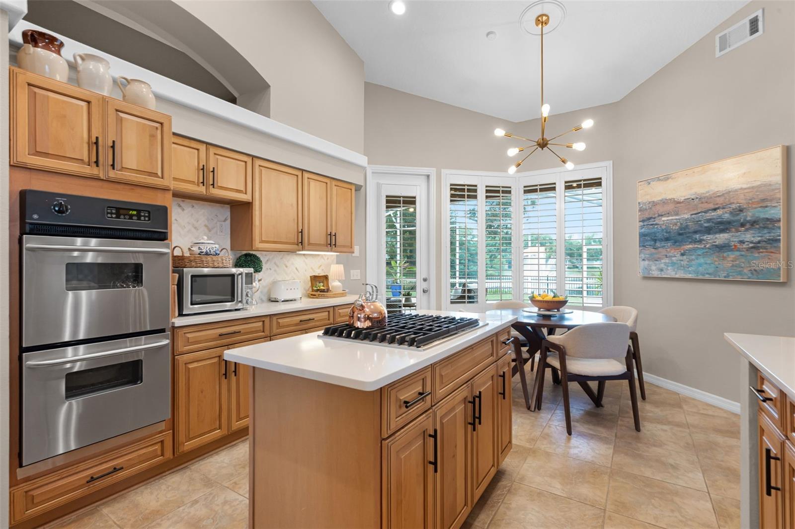 Image 25 of 78 For 174 Promenade Circle