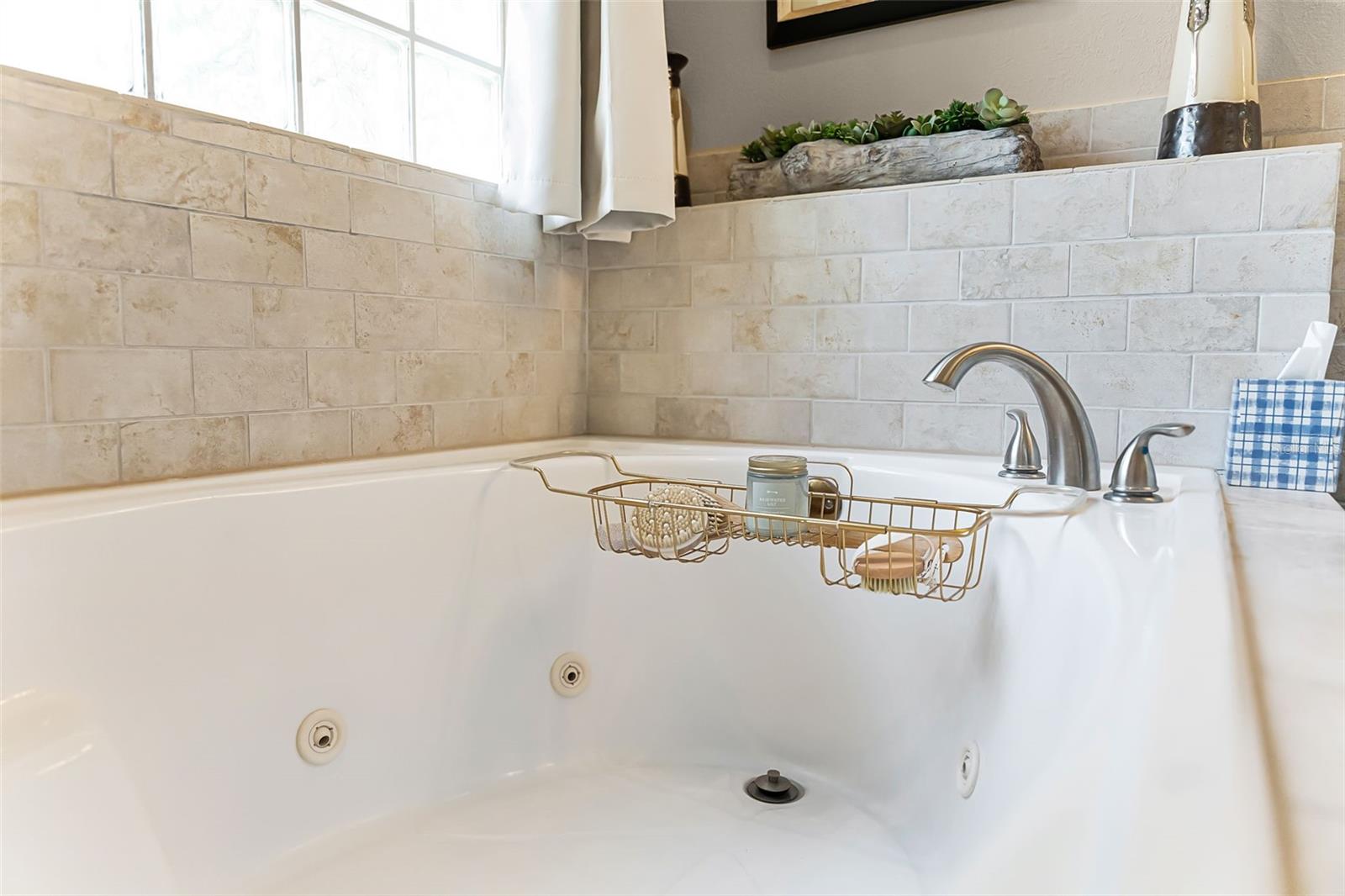 Image 34 of 78 For 174 Promenade Circle