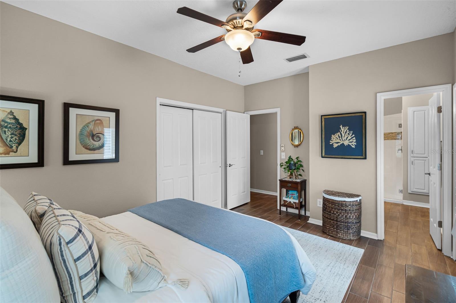 Image 36 of 78 For 174 Promenade Circle