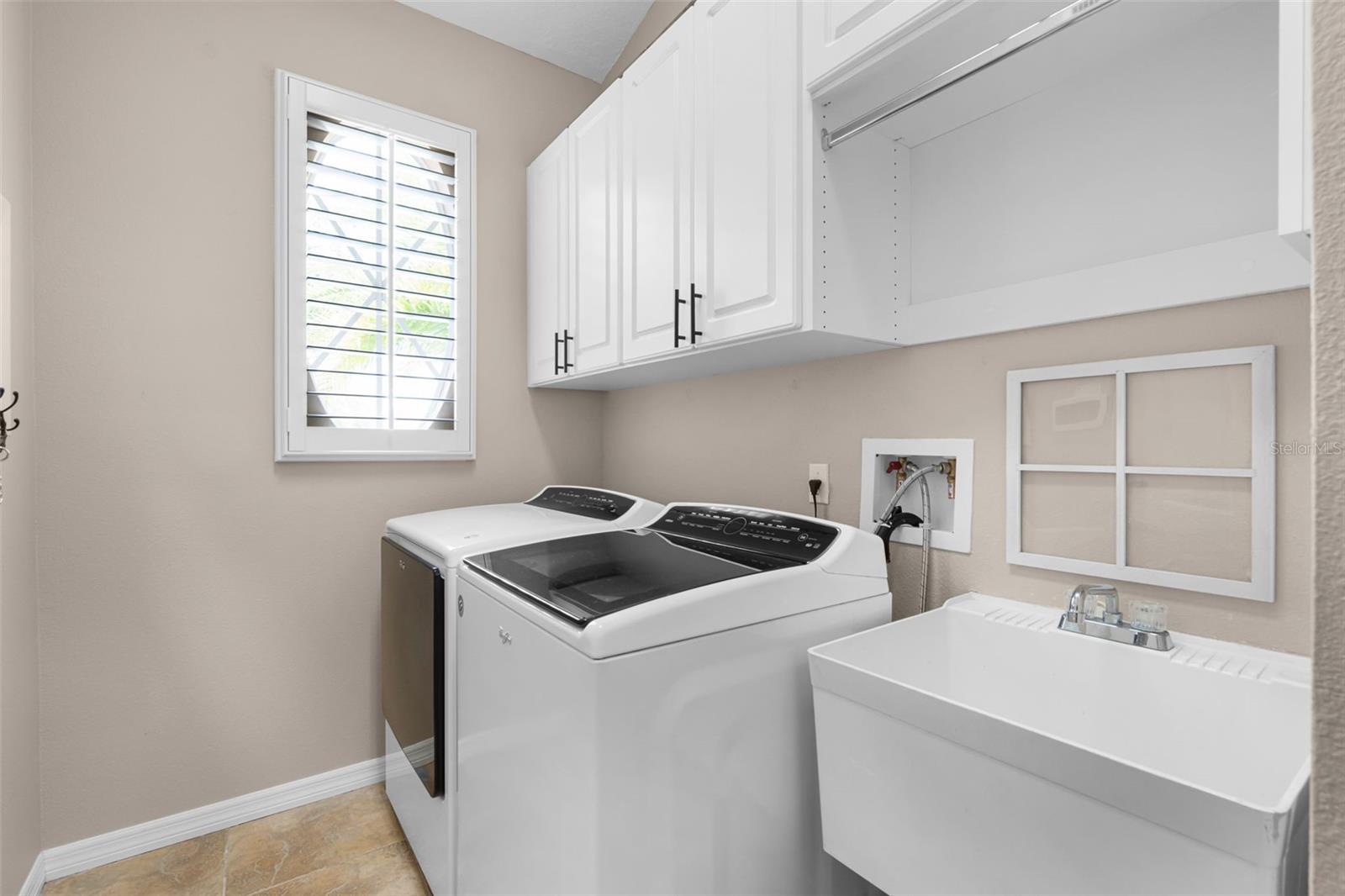 Image 43 of 78 For 174 Promenade Circle