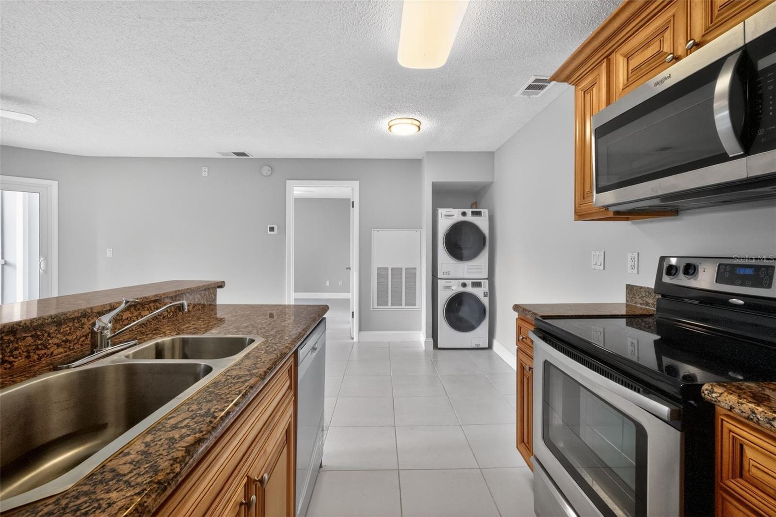 Image 6 of 19 For 727 Sugar Bay Way 213