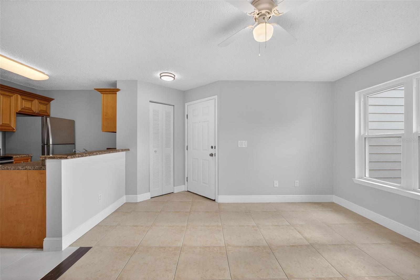 Image 7 of 19 For 727 Sugar Bay Way 213