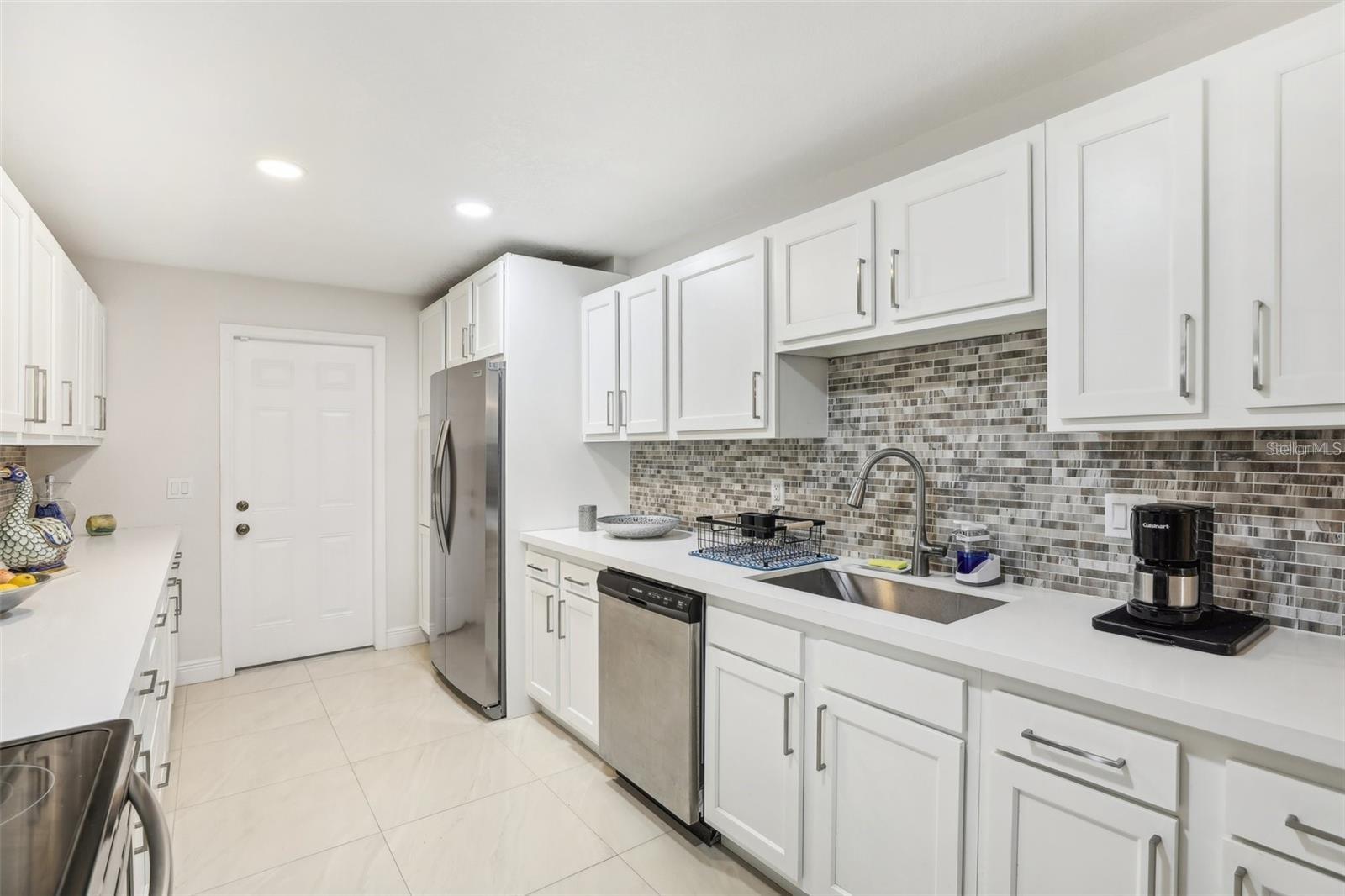 Image 6 of 21 For 547 Somerset Drive