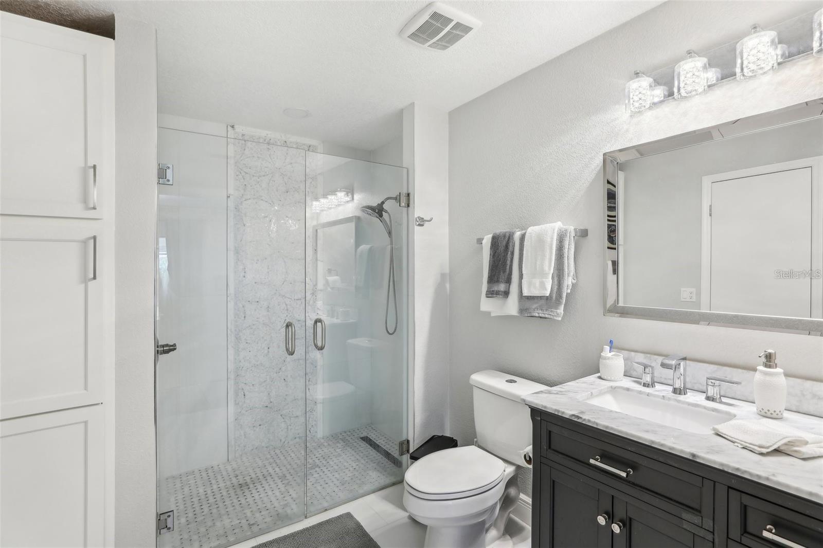 Image 9 of 21 For 547 Somerset Drive