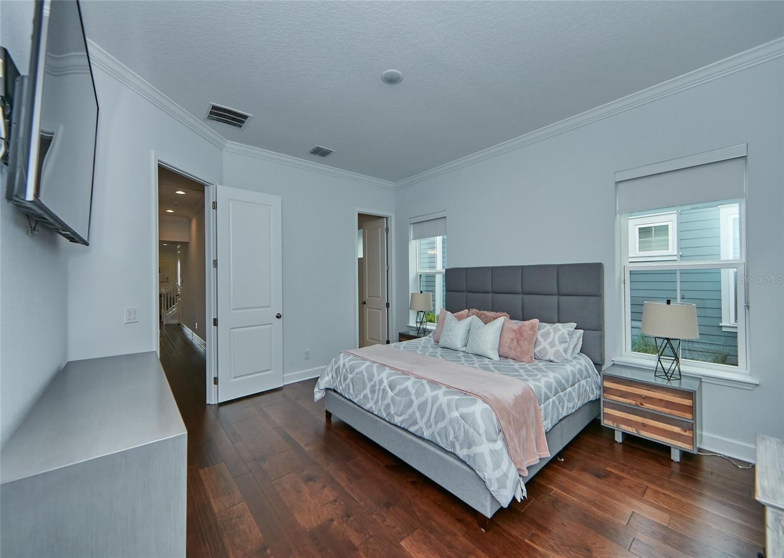 Image 19 of 79 For 13408 Beebe Alley