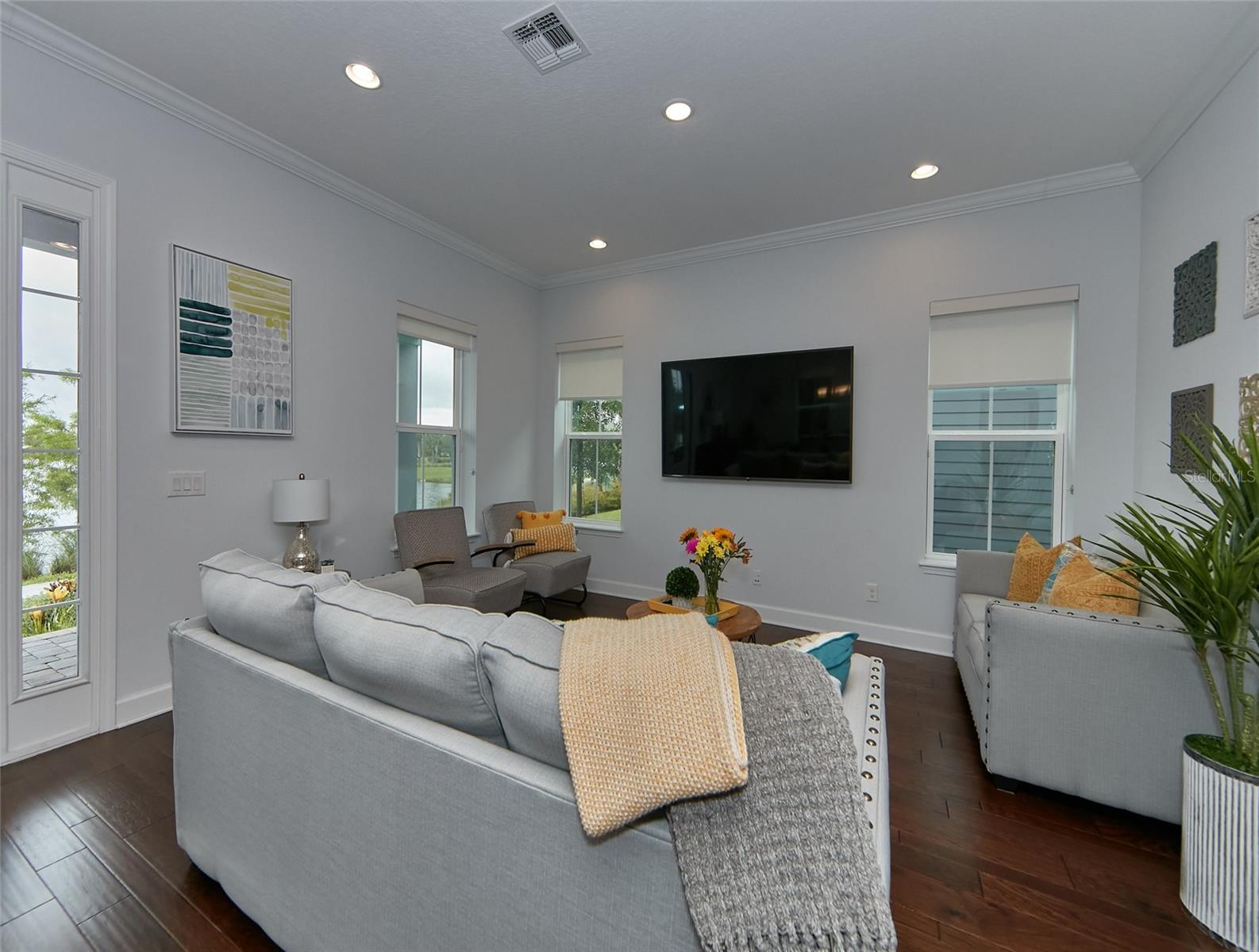 Image 27 of 79 For 13408 Beebe Alley