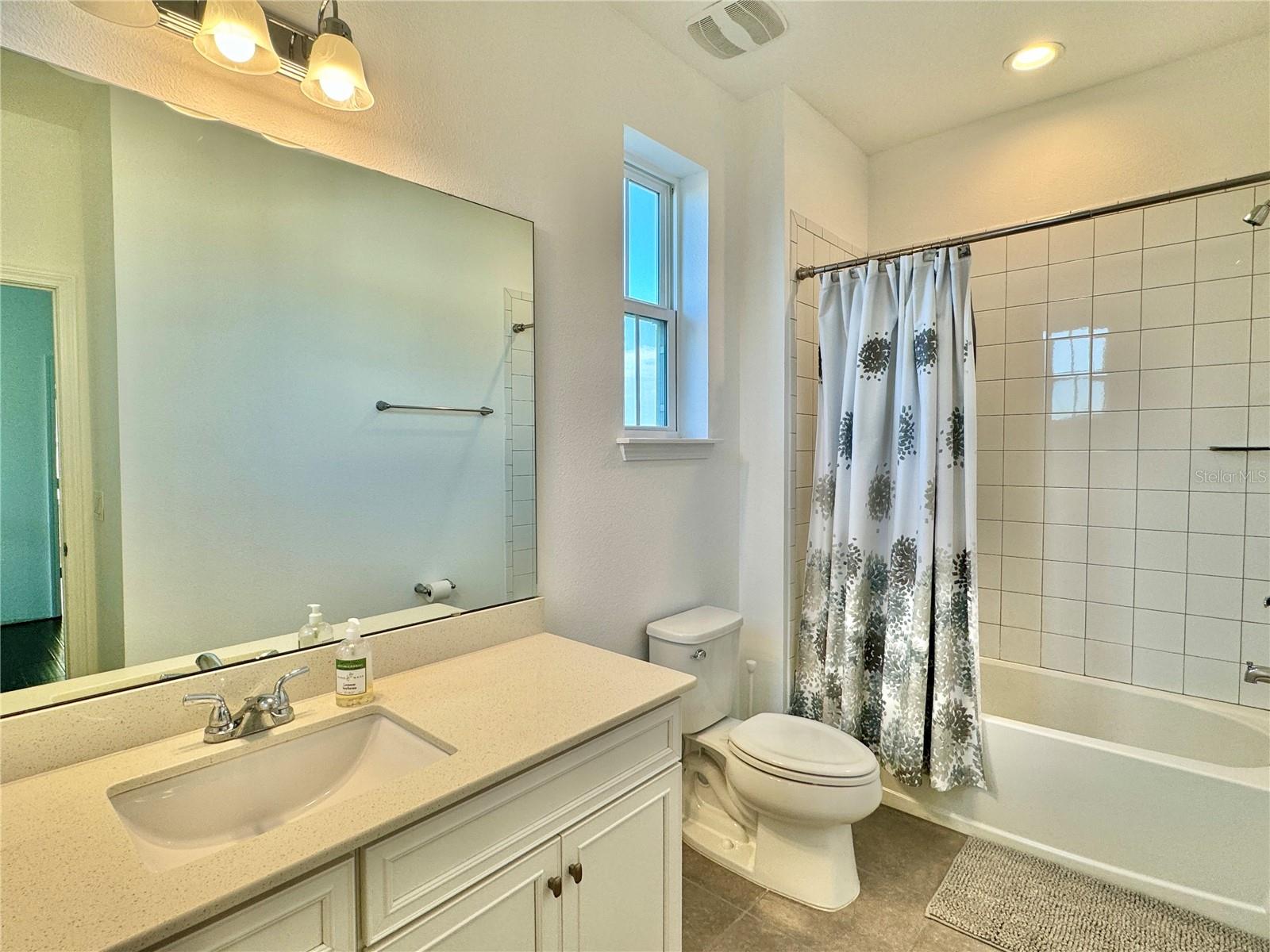 Image 35 of 79 For 13408 Beebe Alley