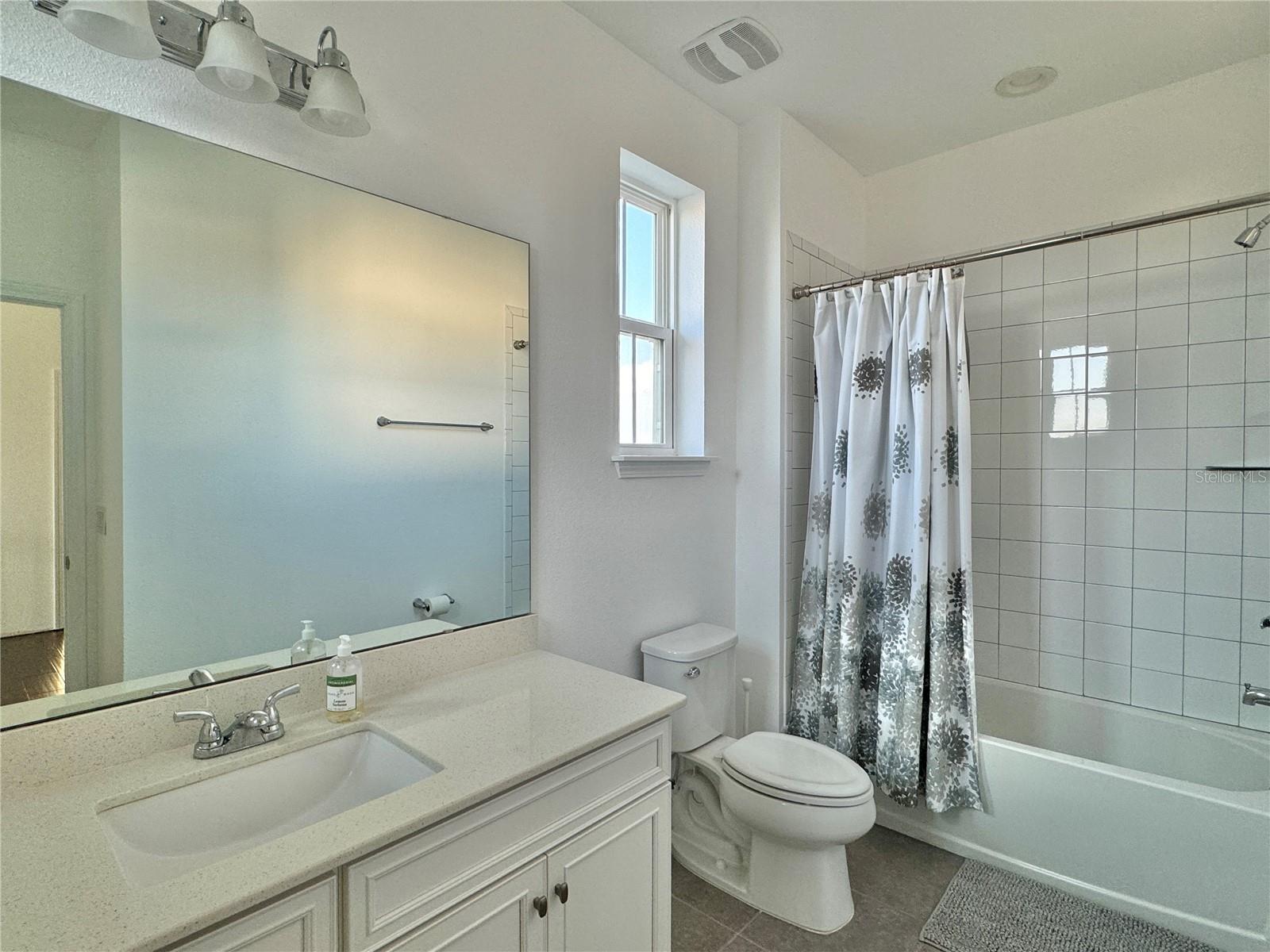 Image 36 of 79 For 13408 Beebe Alley