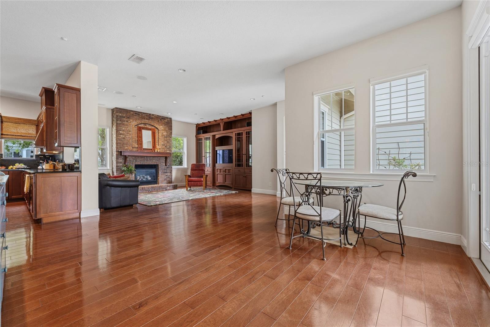 Image 23 of 78 For 1027 Juel Street