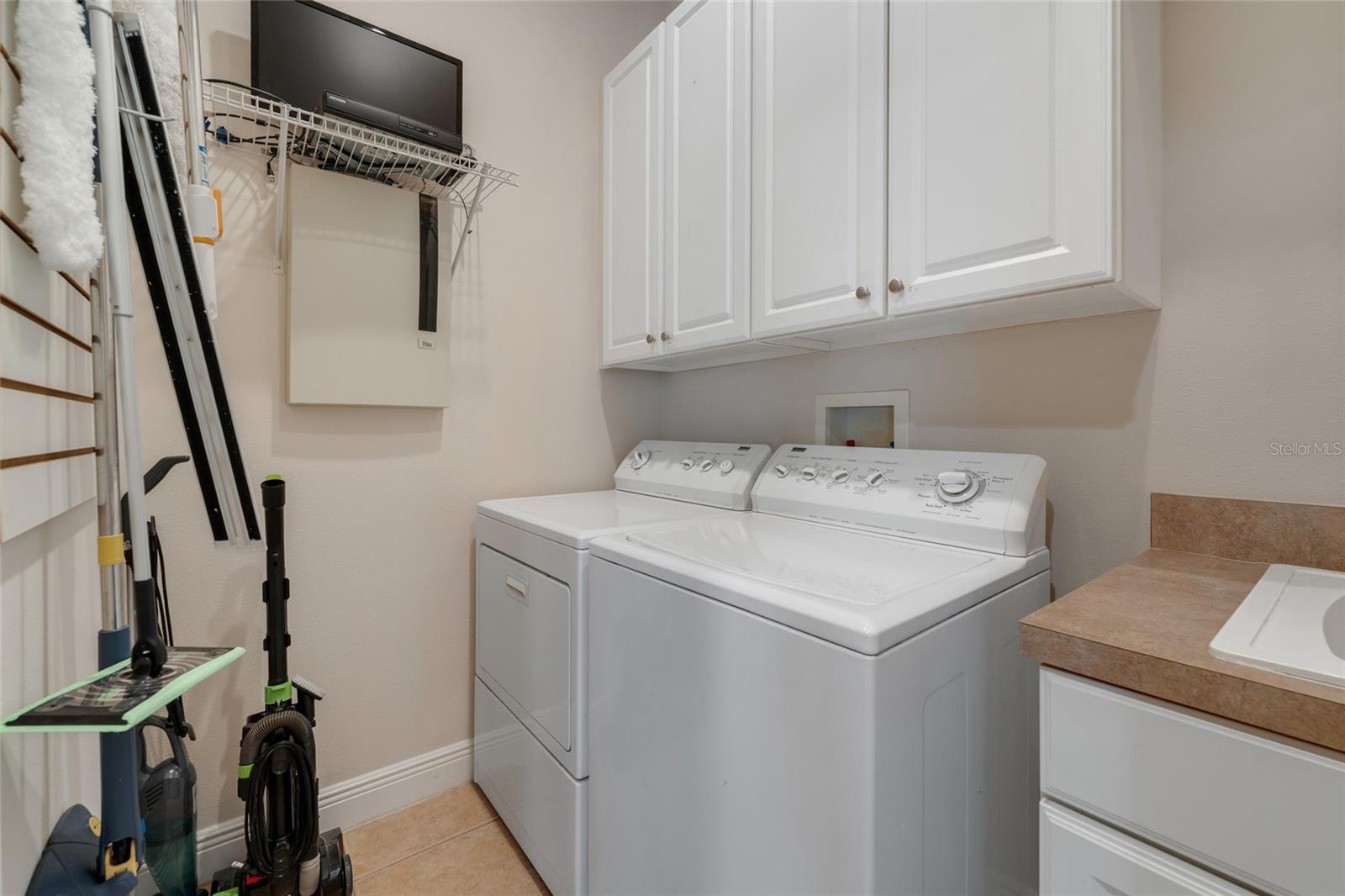 Image 34 of 78 For 1027 Juel Street