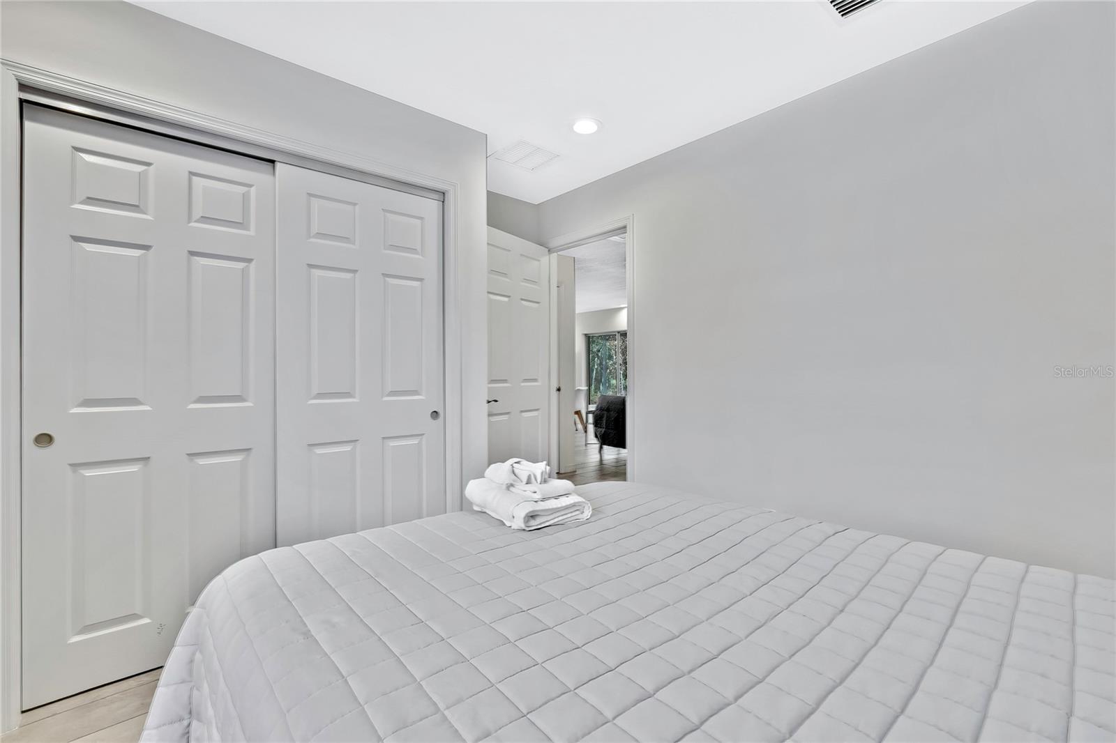 Image 22 of 26 For 10627 Tartan Point