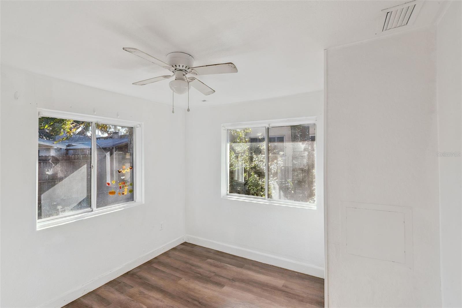 Image 17 of 36 For 1015 Ohio Avenue