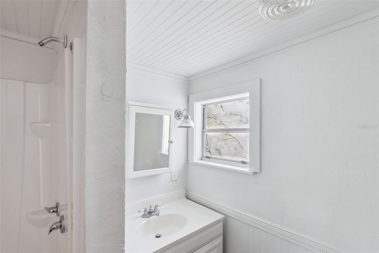 Image 23 of 36 For 1015 Ohio Avenue