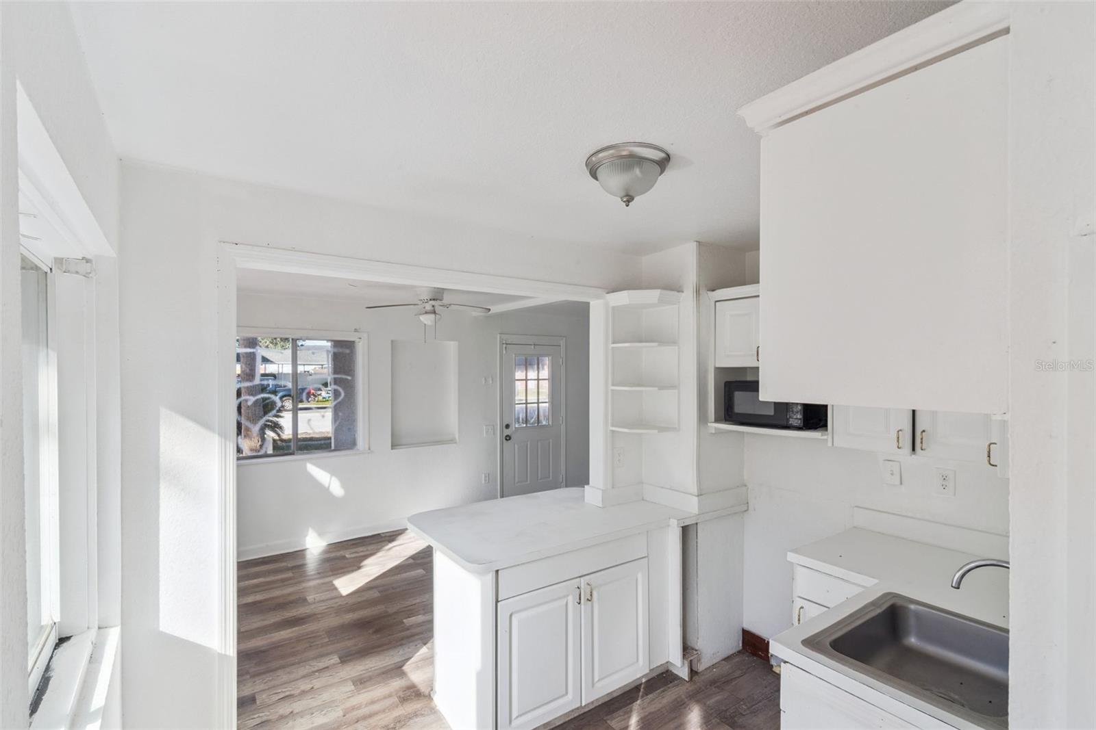 Image 5 of 36 For 1015 Ohio Avenue