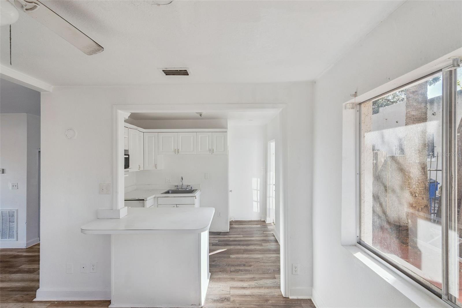 Image 6 of 36 For 1015 Ohio Avenue