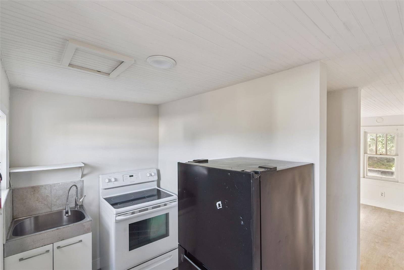 Image 8 of 36 For 1015 Ohio Avenue