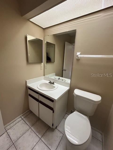 Image 17 of 21 For 564 Albany Place