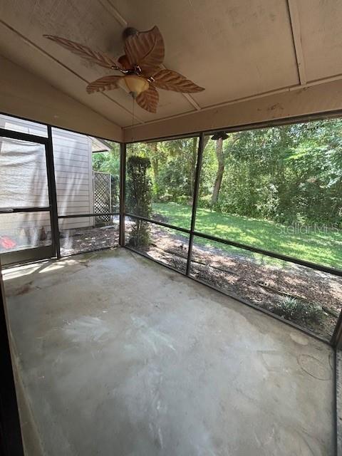 Image 19 of 21 For 564 Albany Place