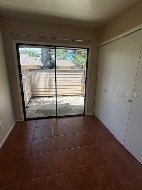 Image 7 of 21 For 564 Albany Place