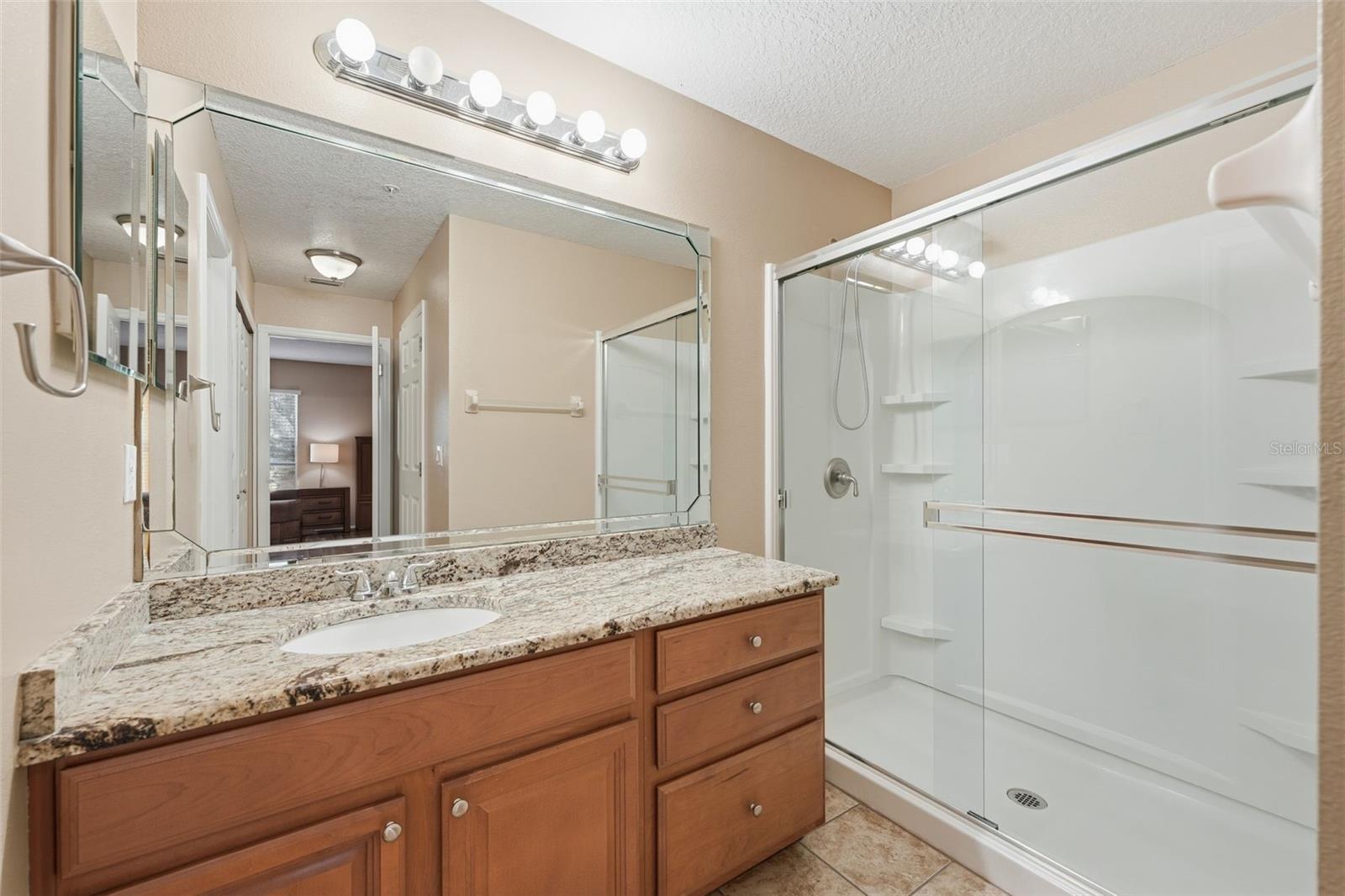 Image 26 of 33 For 1812 Sunset Palm Drive