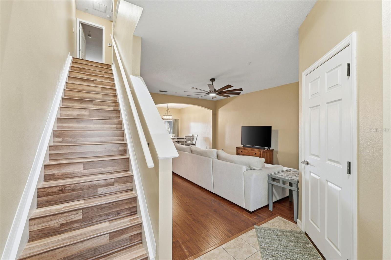 Image 7 of 33 For 1812 Sunset Palm Drive