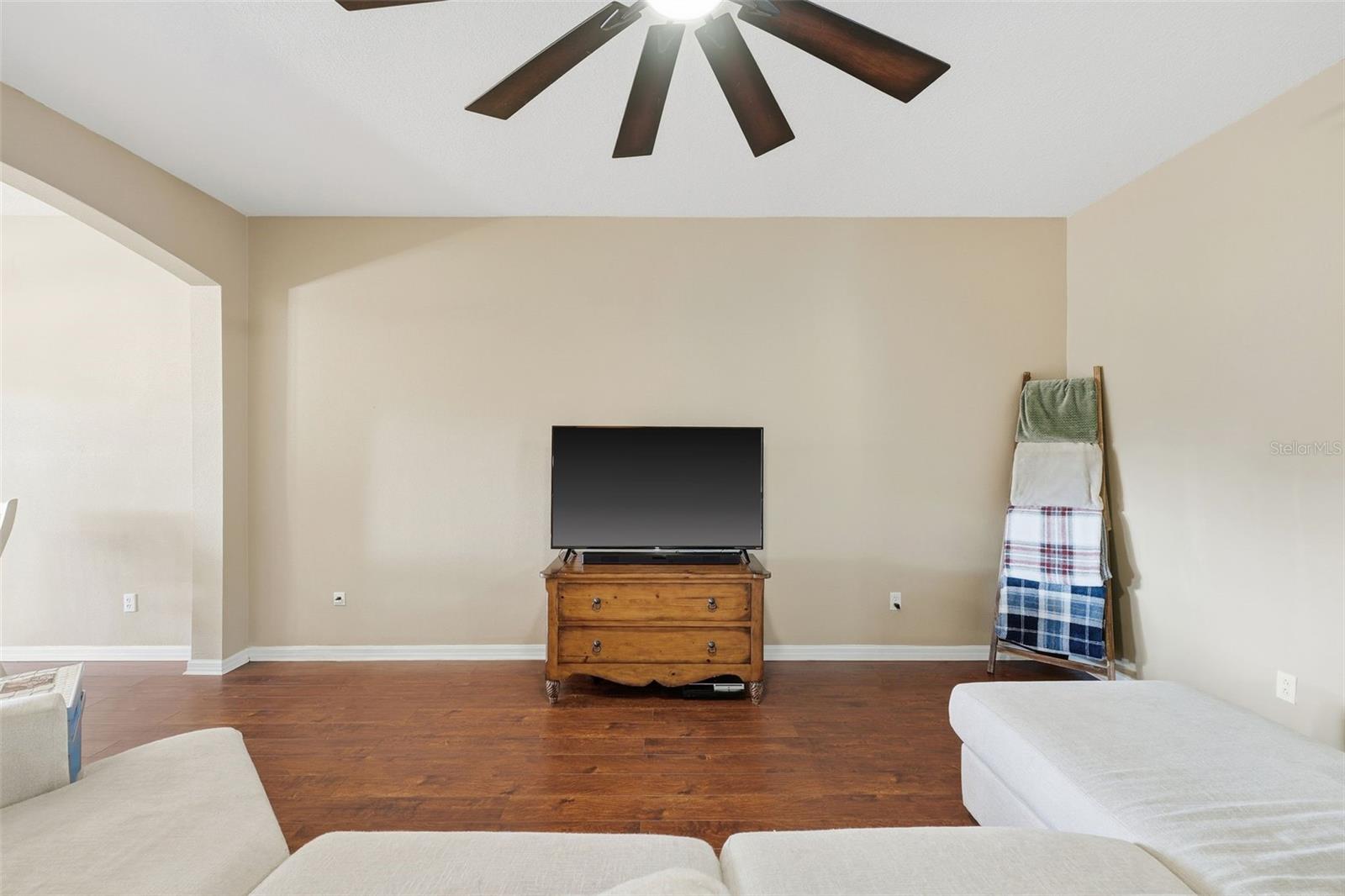 Image 9 of 33 For 1812 Sunset Palm Drive