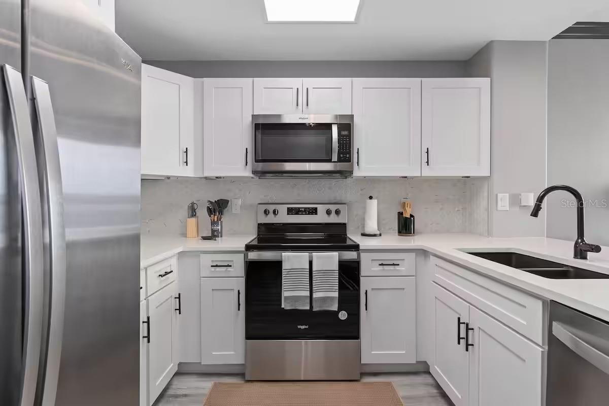 Image 7 of 28 For 13415 Blue Heron Beach Drive 706