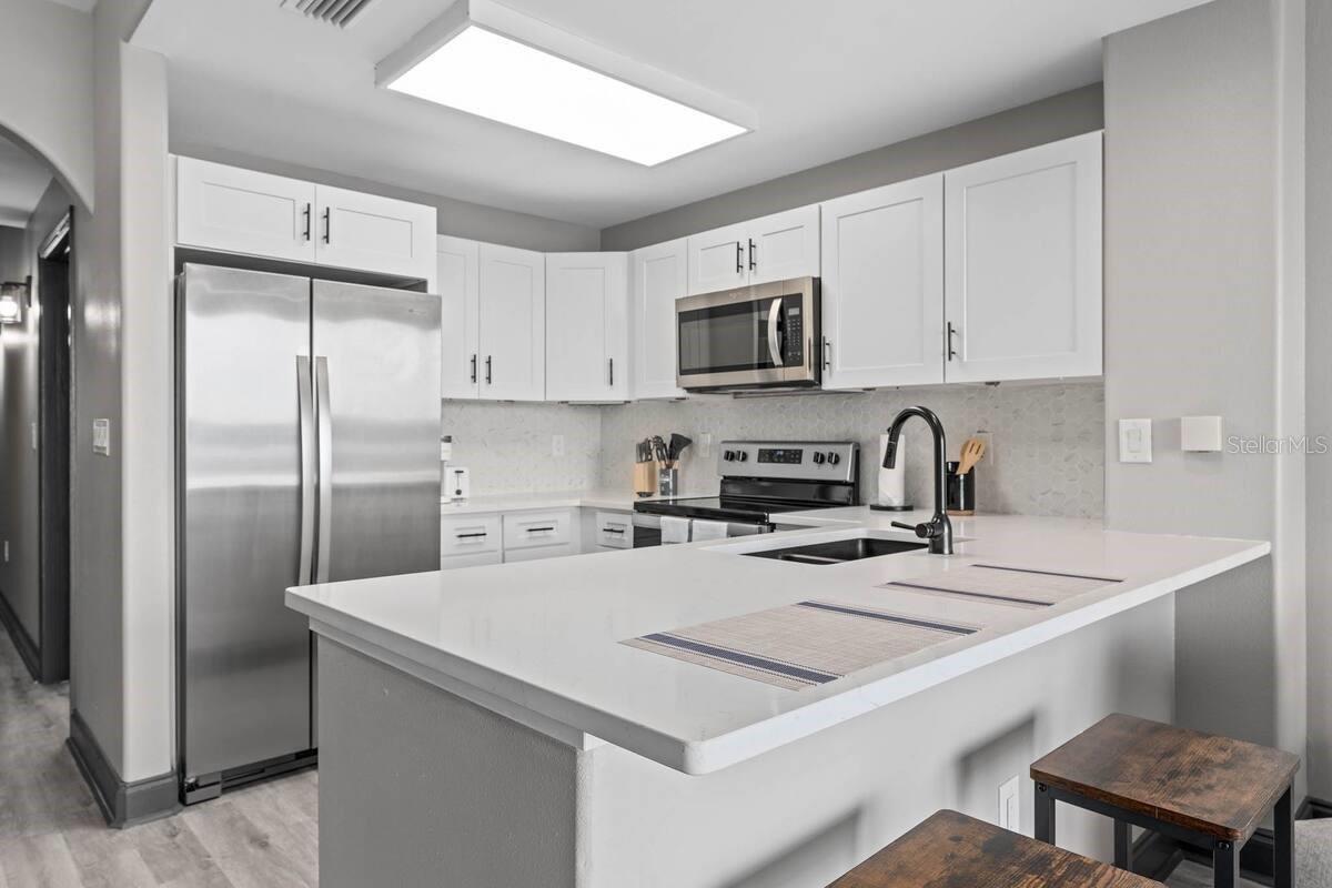 Image 8 of 28 For 13415 Blue Heron Beach Drive 706