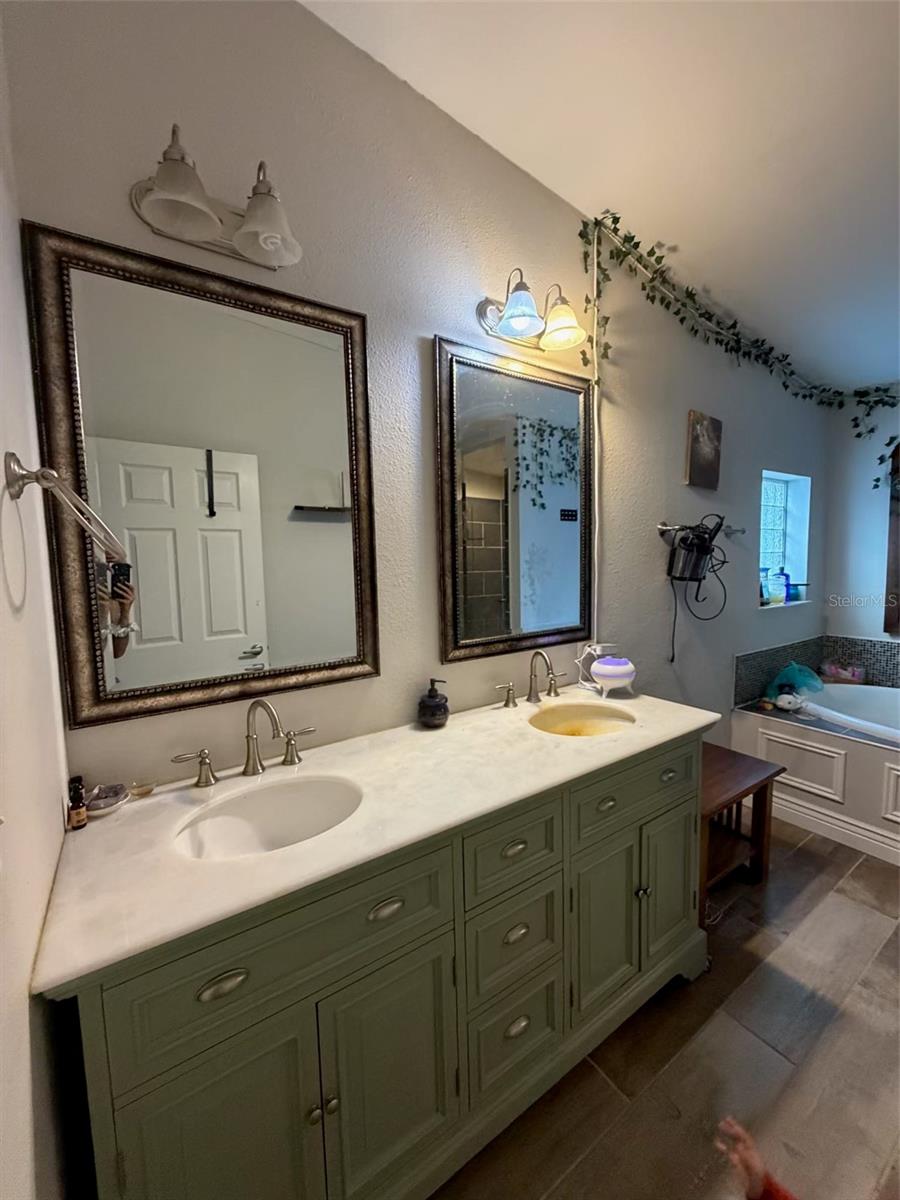 Image 2 of 12 For 10050 130th Street