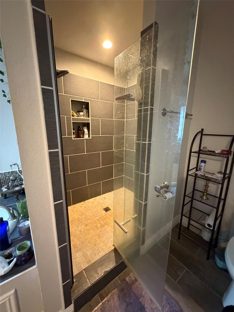 Image 3 of 12 For 10050 130th Street