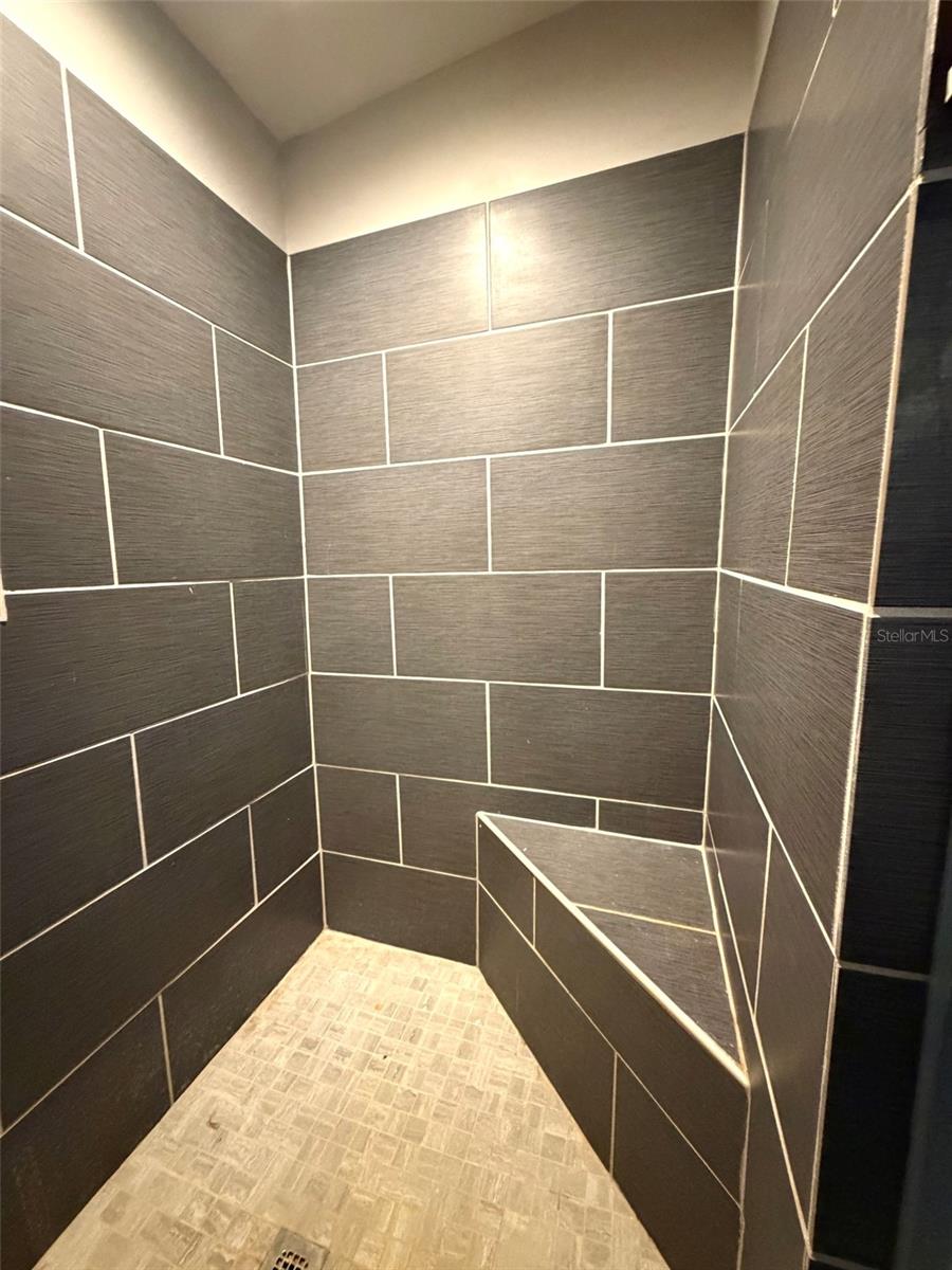 Image 4 of 12 For 10050 130th Street