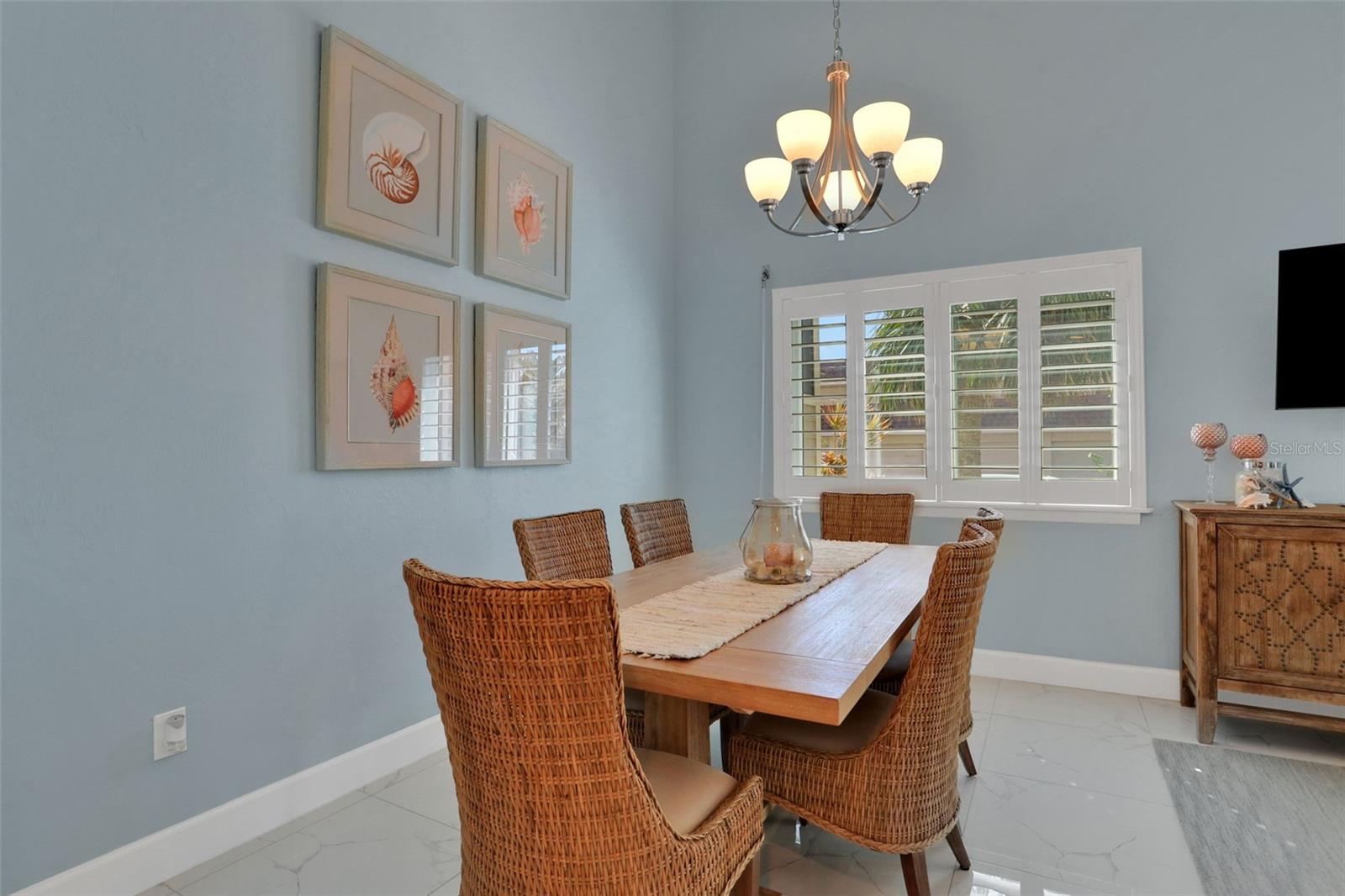 Image 12 of 49 For 33 Sea Haven Drive