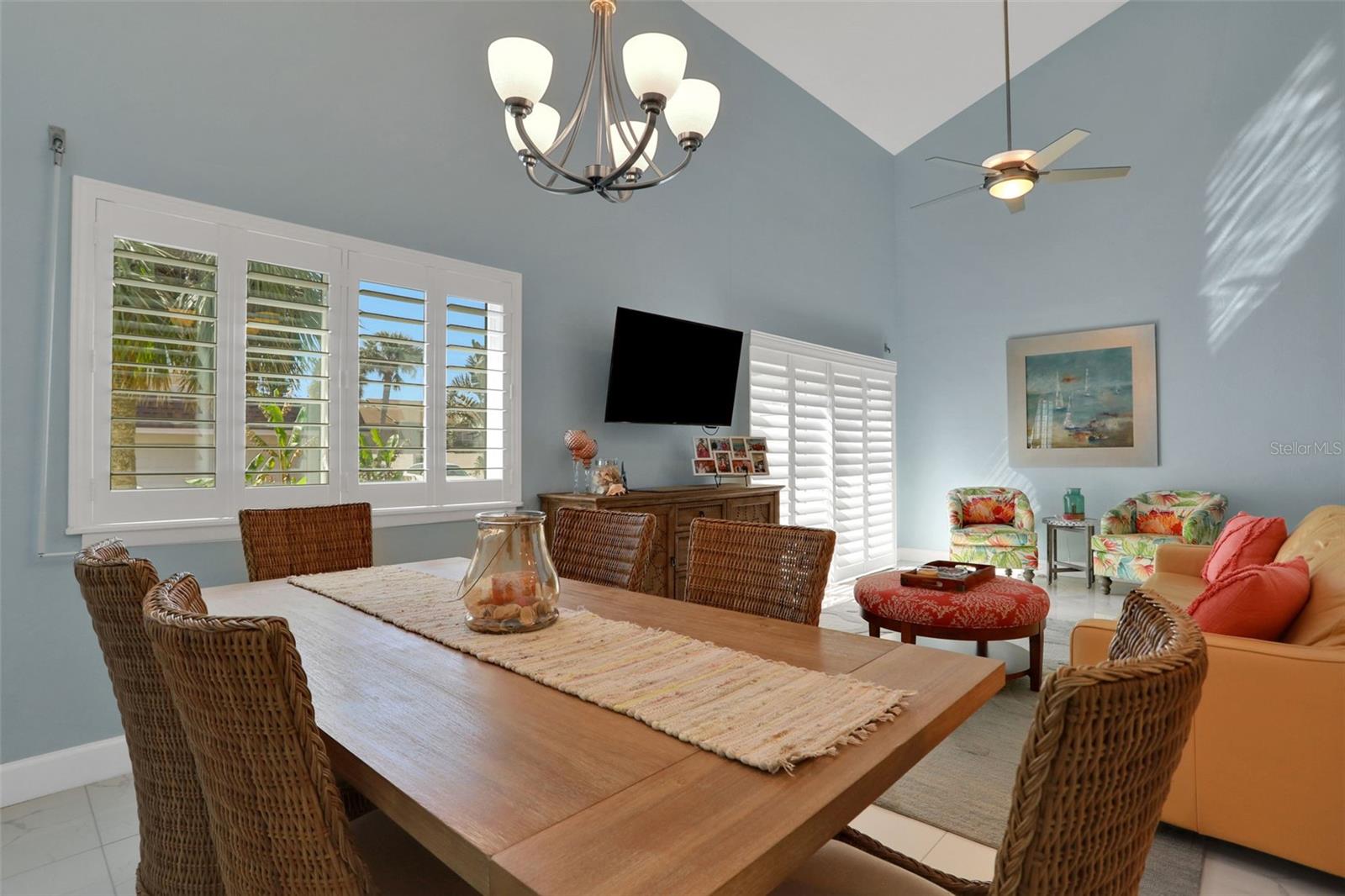 Image 13 of 49 For 33 Sea Haven Drive