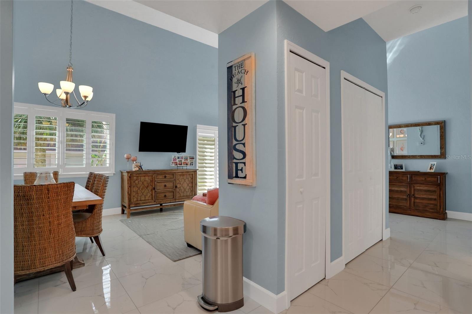 Image 14 of 49 For 33 Sea Haven Drive